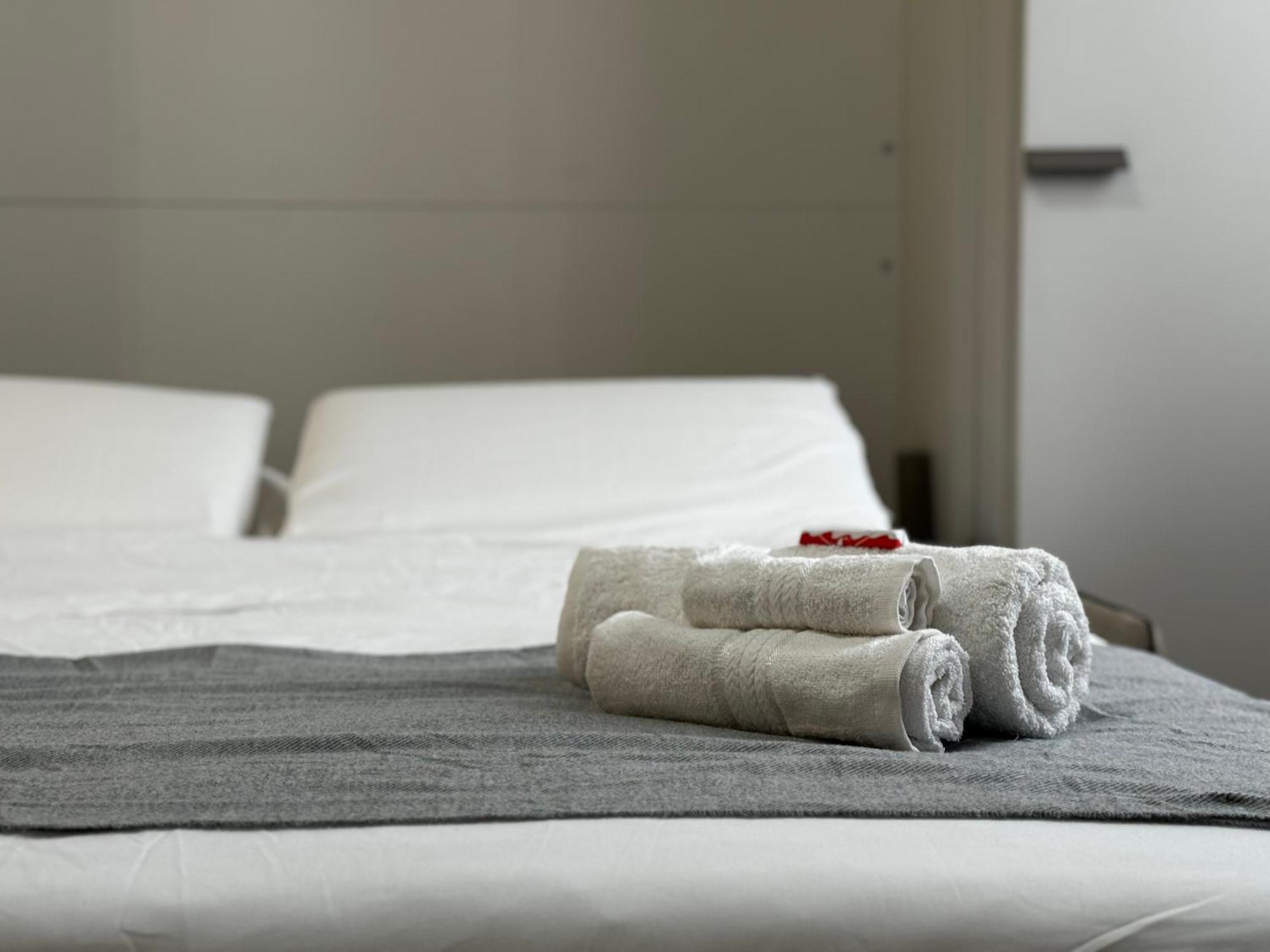 Apartment Regina In Corso Lodi - Sky Tv, Wifi E Breakfast Box Mailand