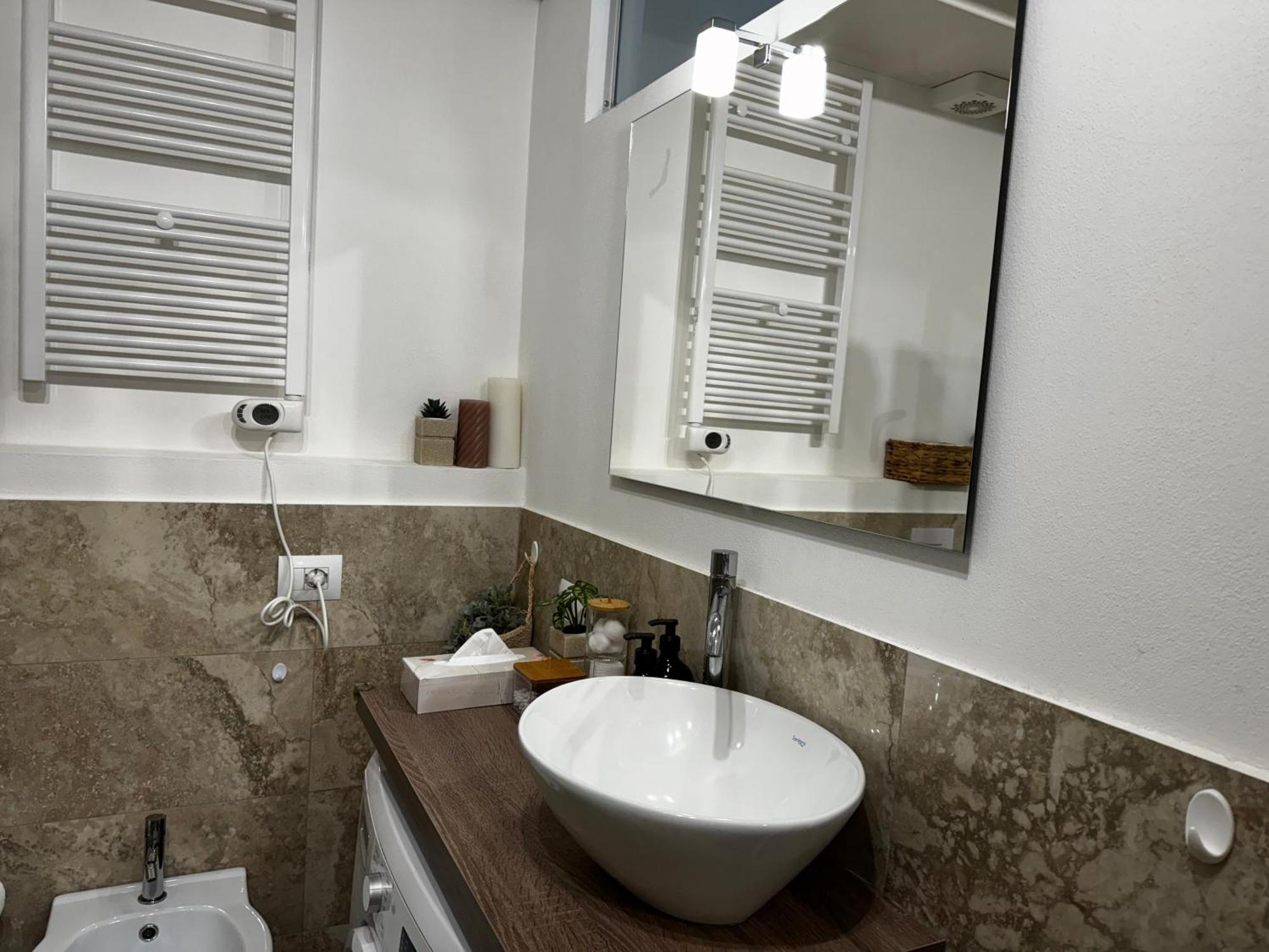 Regina In Corso Lodi - Sky Tv, Wifi E Breakfast Box Apartment