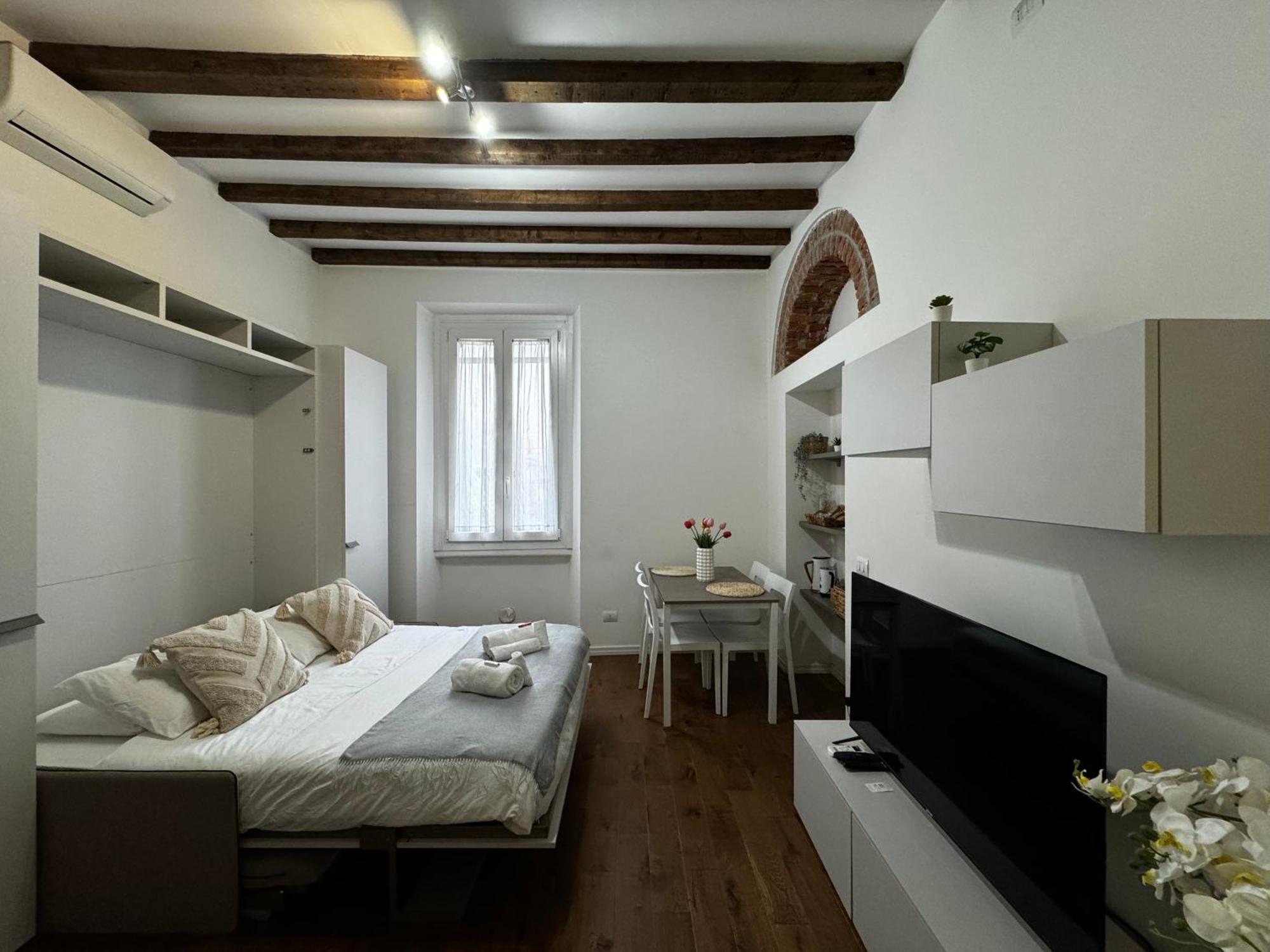 Apartment Regina In Corso Lodi - Sky Tv, Wifi E Breakfast Box Milan